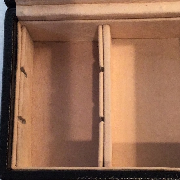 Jewelry box - Picture 3 of 5